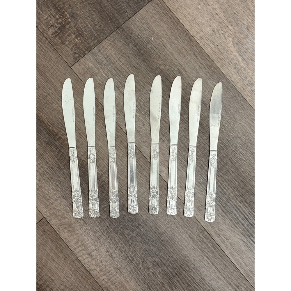 Set of 8 Stainless Steel Dinner Knives Floral Embossed Pattern Silver Tone 8.25"